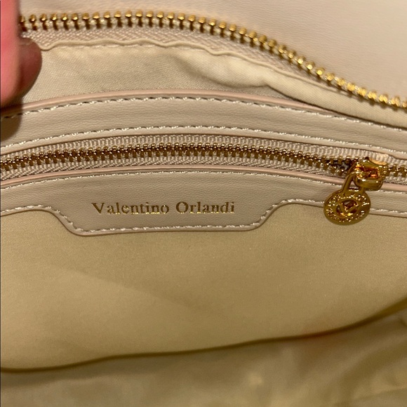 Valentino Orlandi White and Black Shoulder Bags - Picture 11 of 12